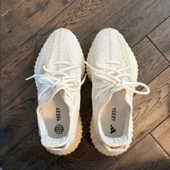 Yeezy Boost - Picture 4 of 6